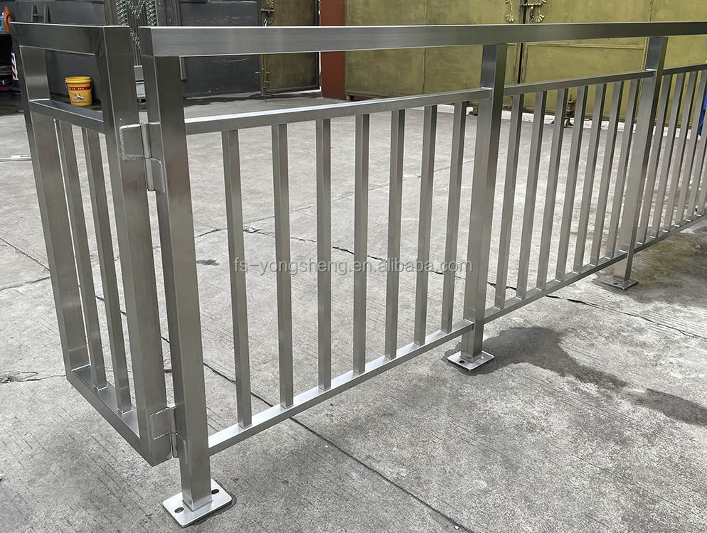 Wholesale Welding Terrace Balcony Railings Durable Corrosion-Resistant Iron | Alibaba.com